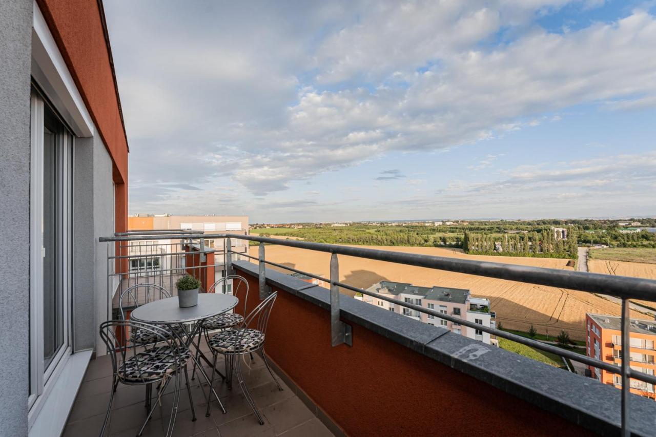 Penthouse Letnanske Zahrady Apartament