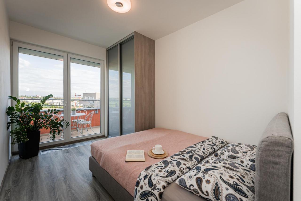 Apartament Penthouse Letnanske Zahrady Praga